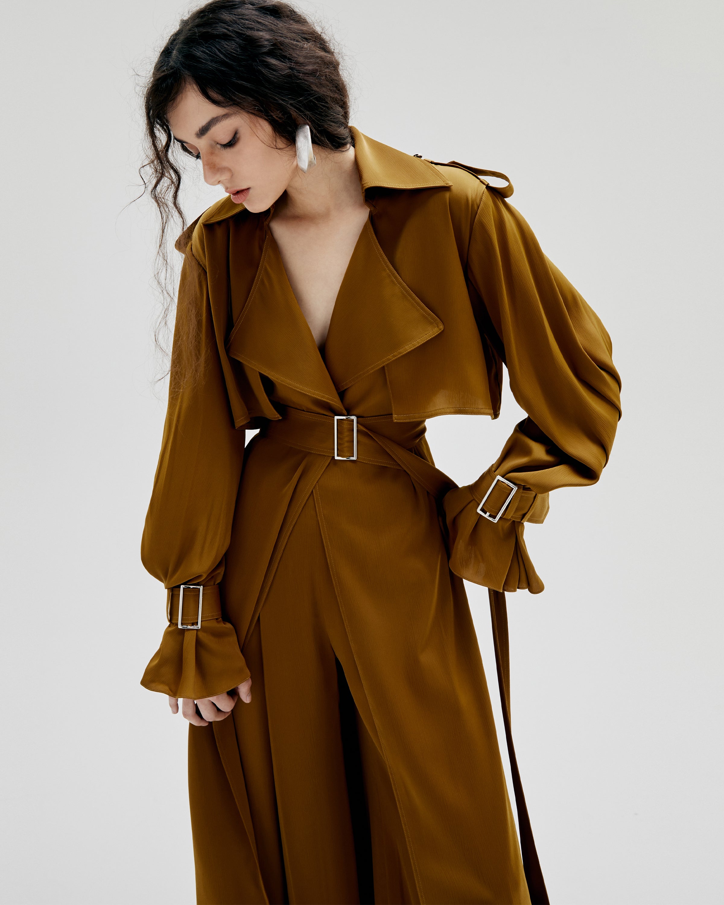 CRUSHED SATIN LAYER TRENCH COAT