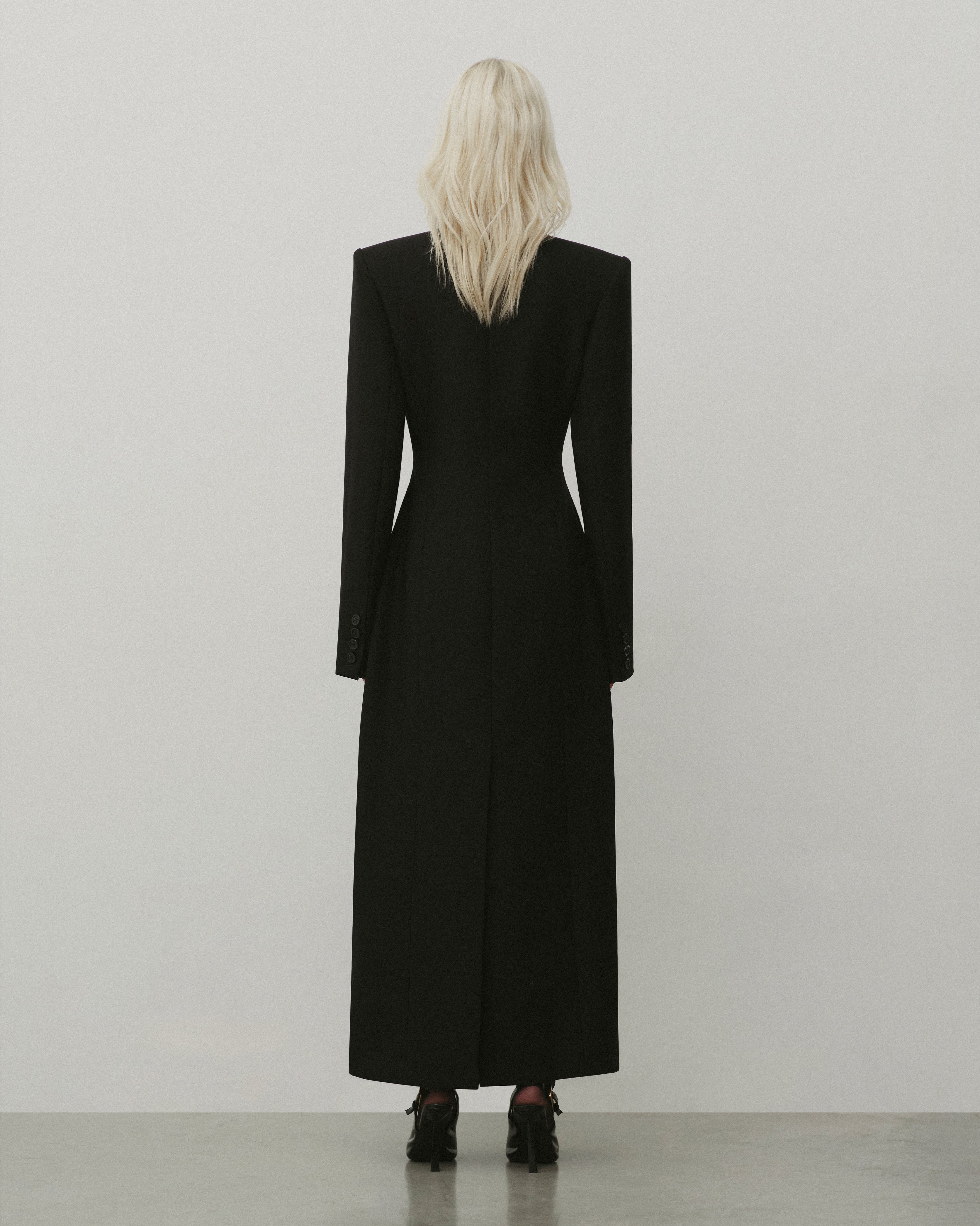 LONG STRUCTURED COAT