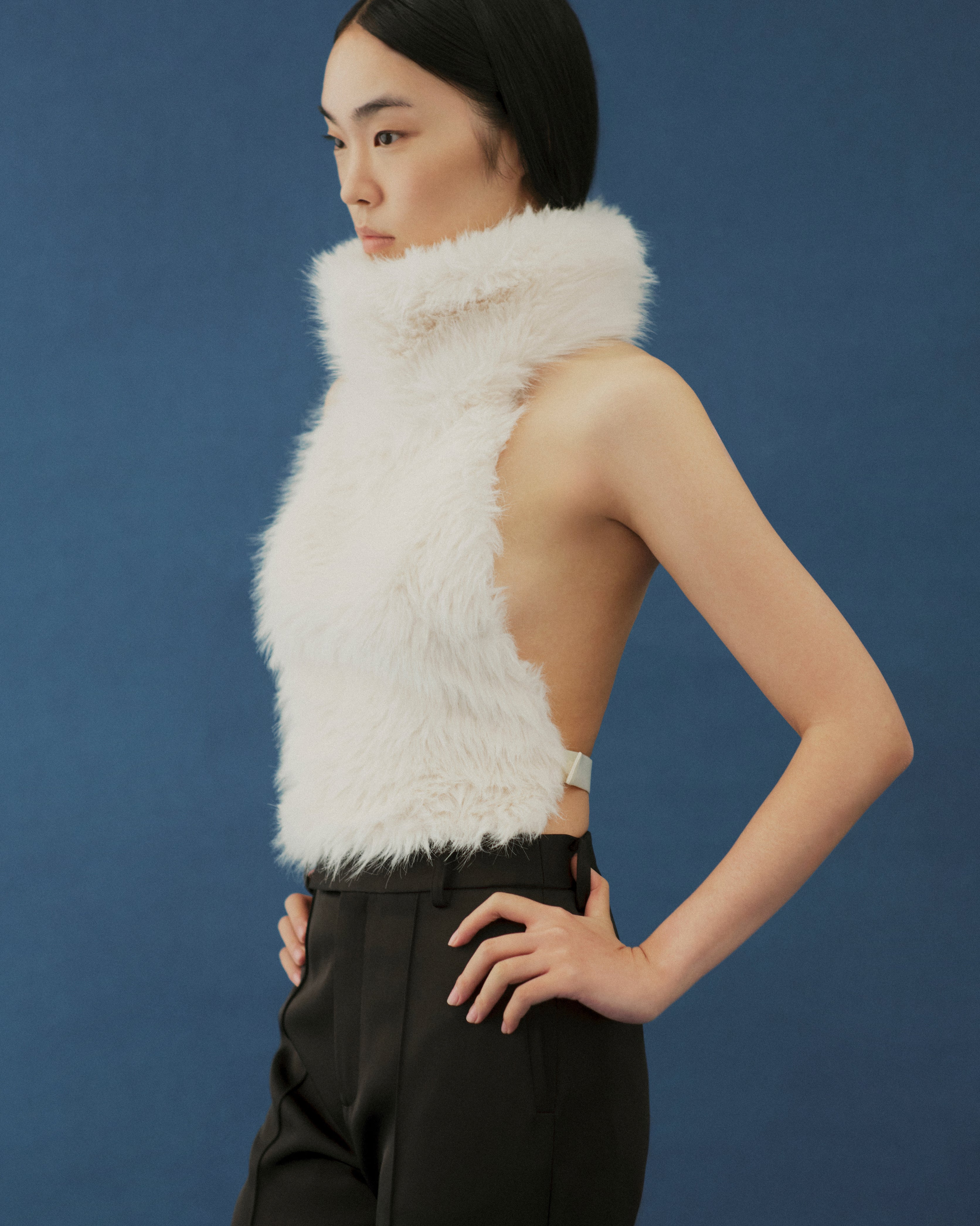 BACKLESS FUR TOP
