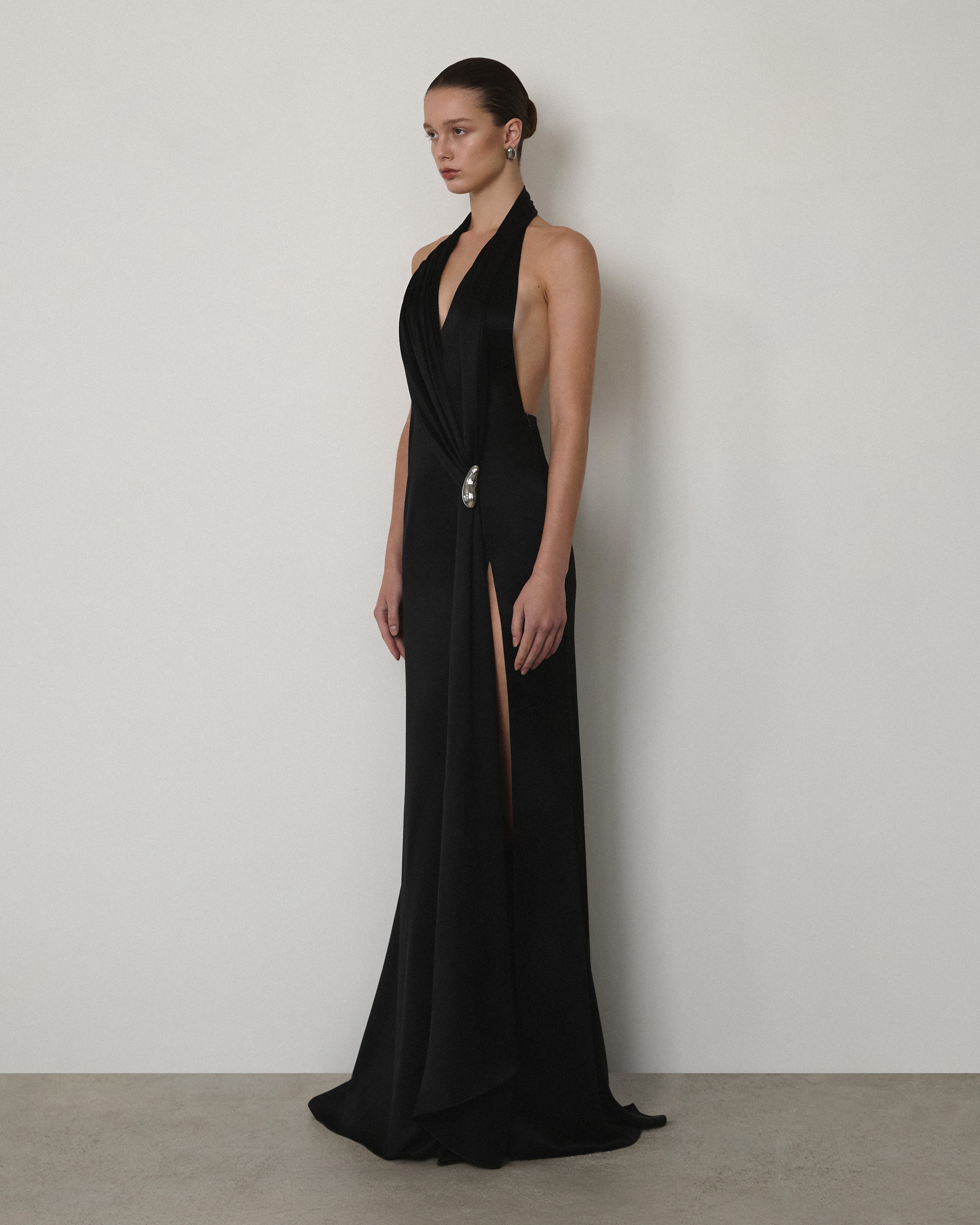 HALTER V-NECK MAXI GOWN