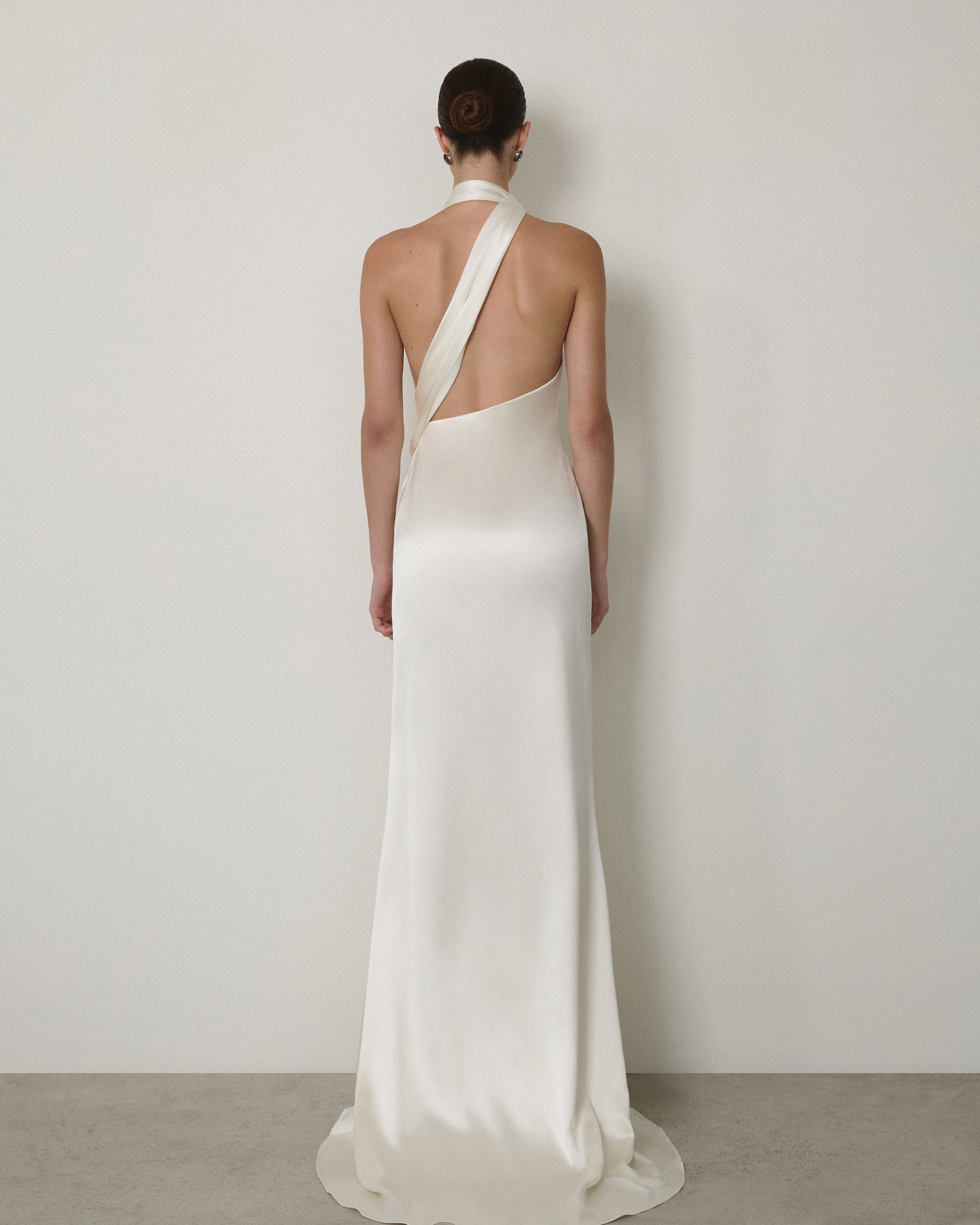 HALTER V-NECK MAXI GOWN