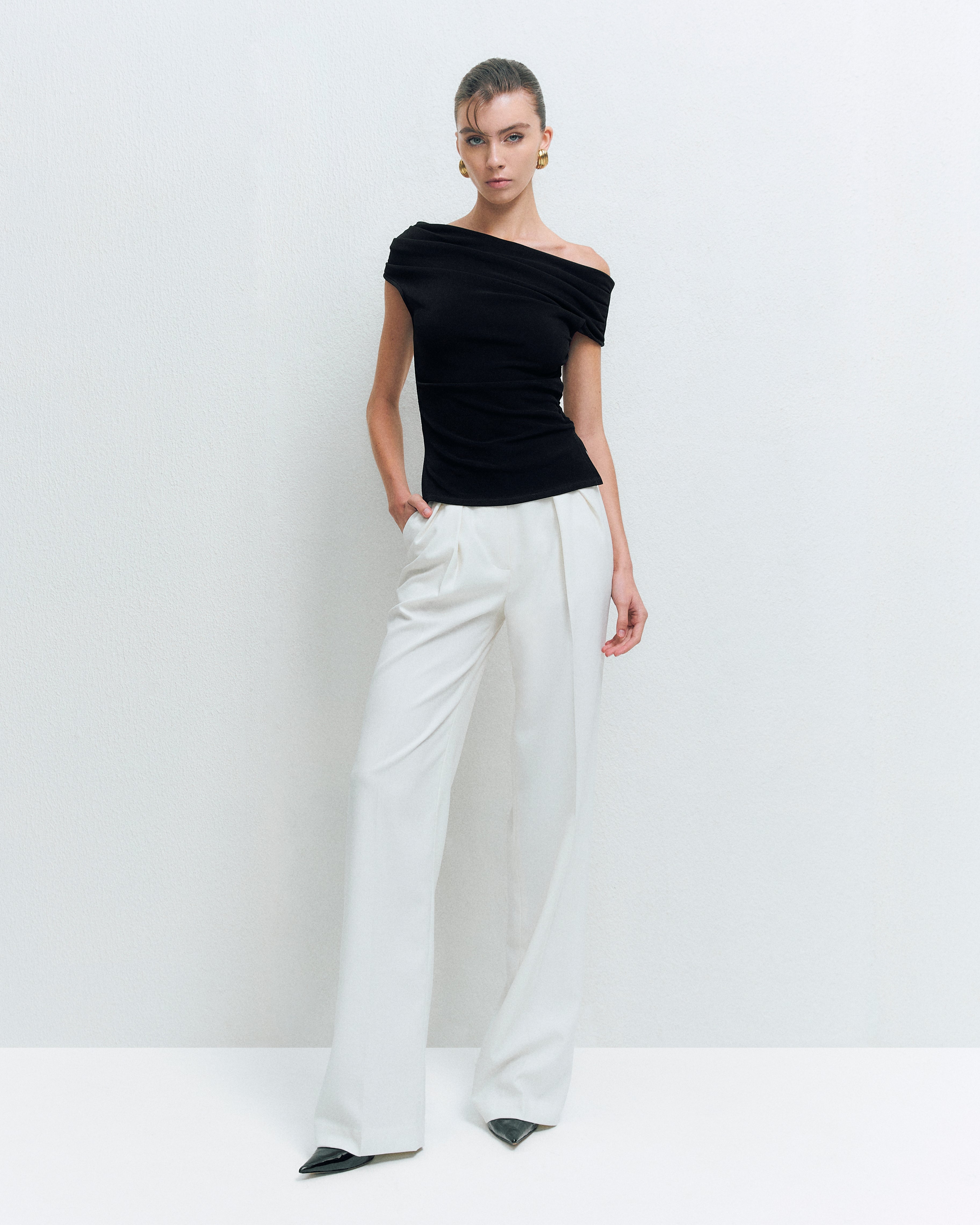 STRAIGHT-LEG PANTS