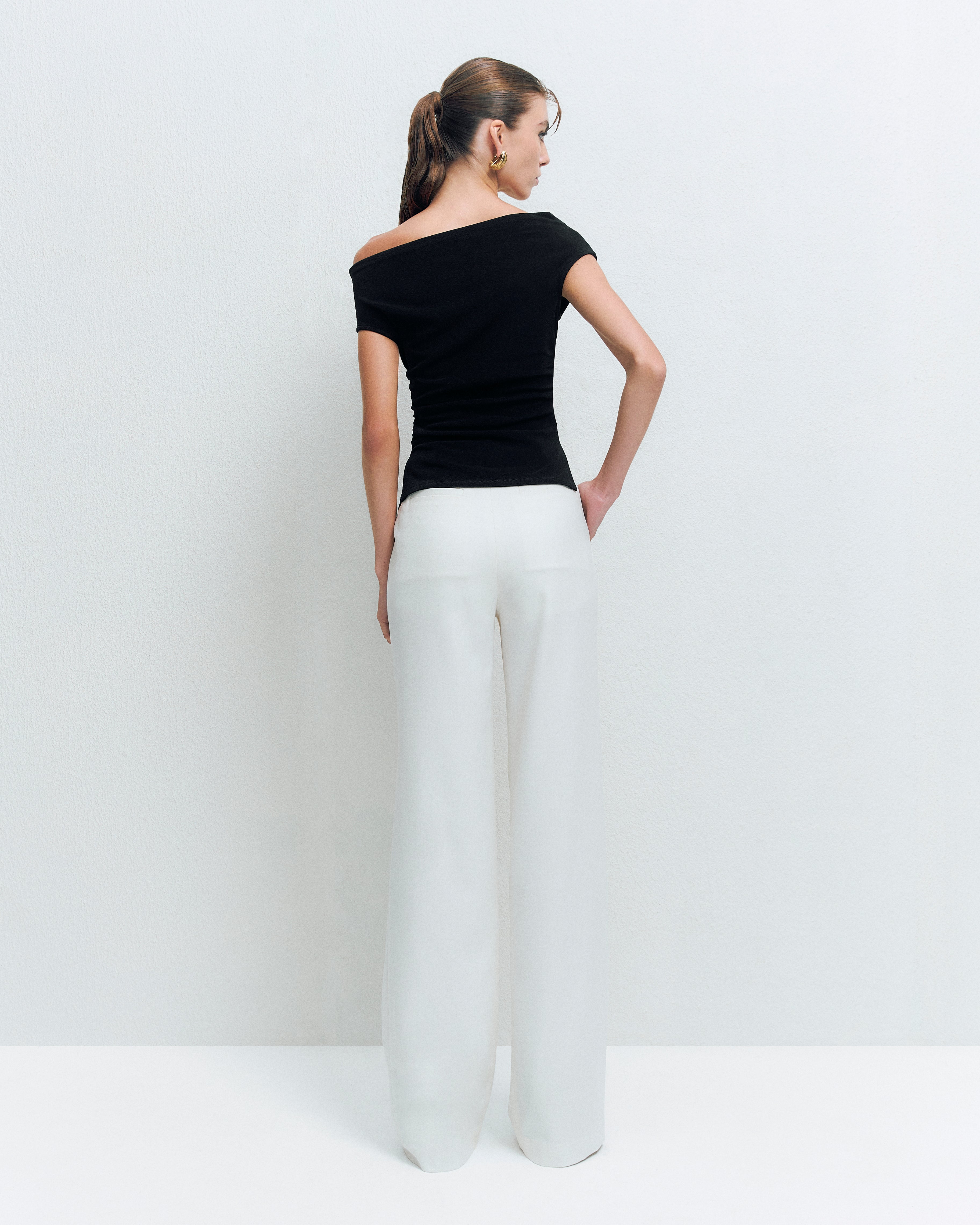 STRAIGHT-LEG PANTS