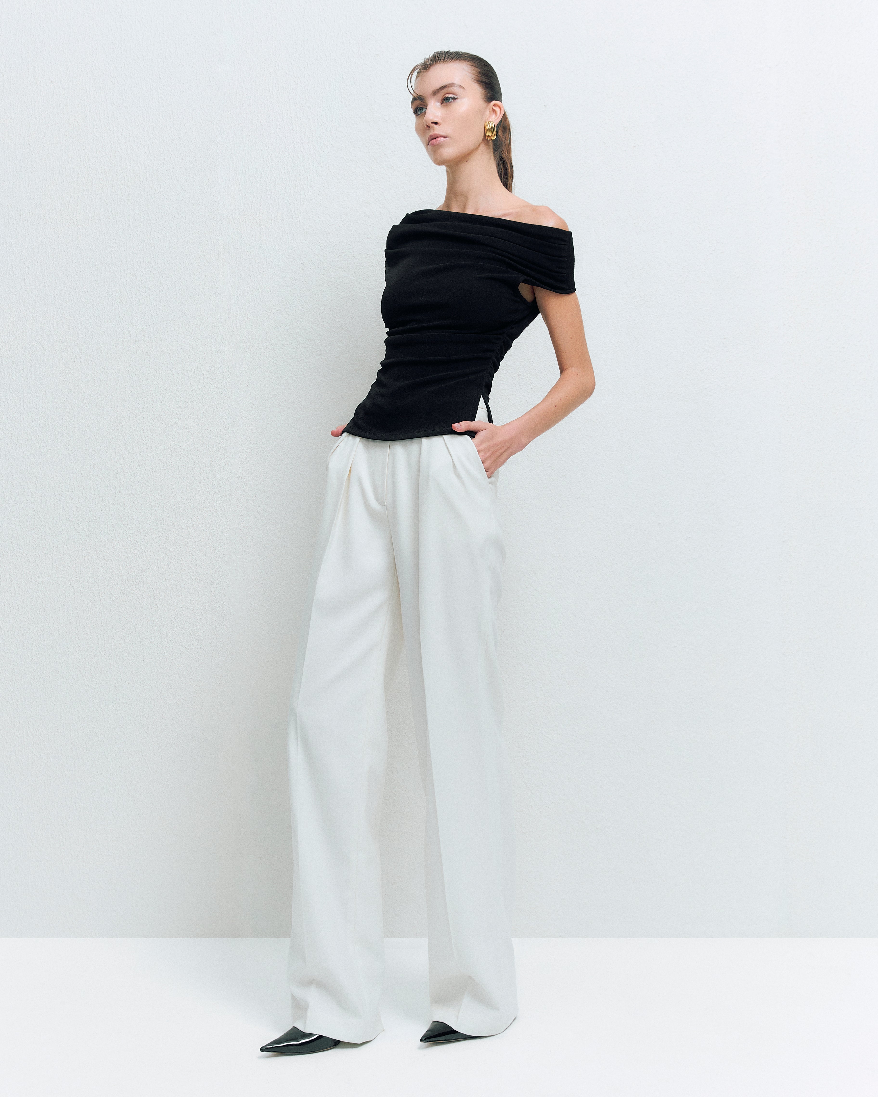 STRAIGHT-LEG PANTS