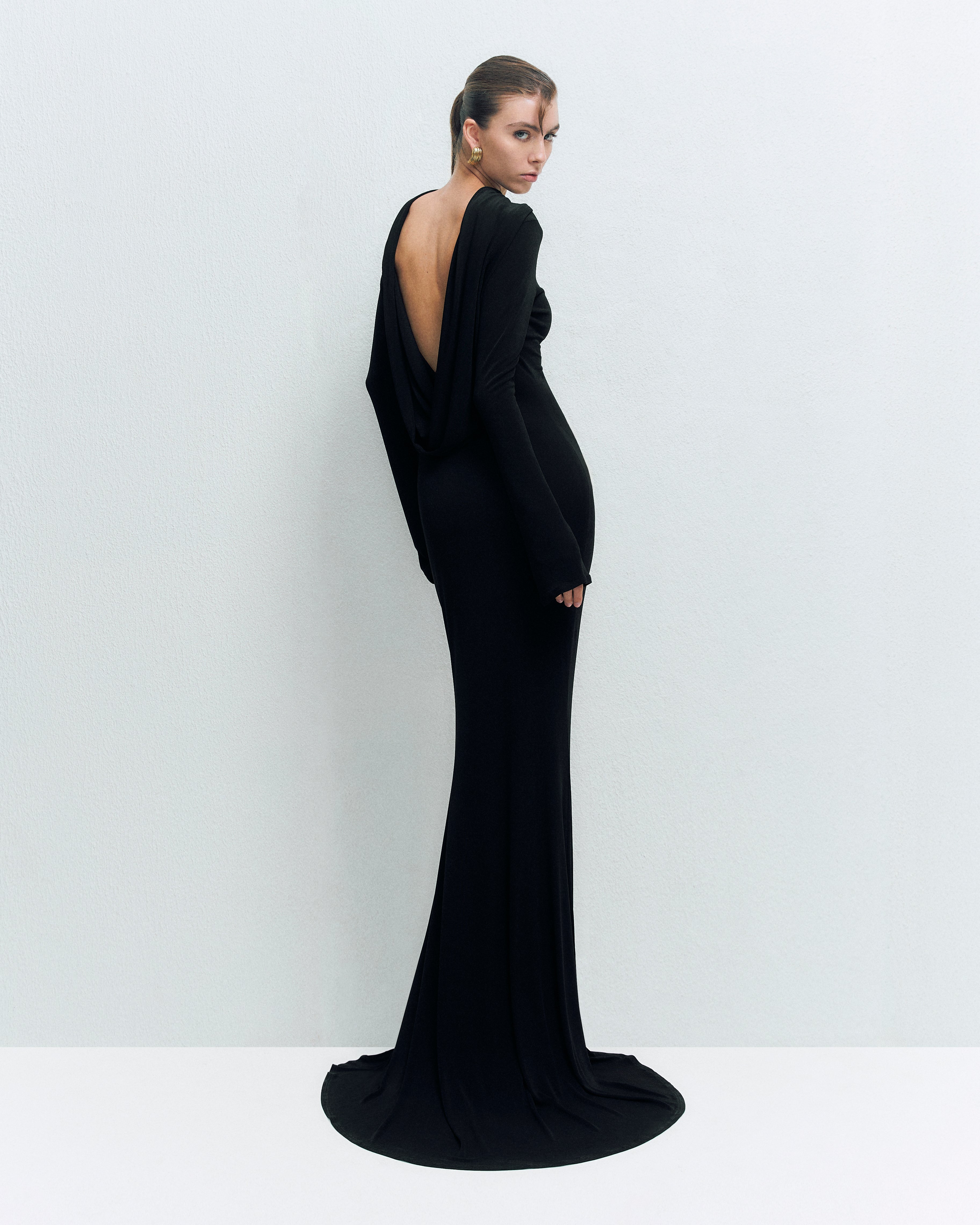 DRAPED BACKLESS JERSEY MAXI DRESS