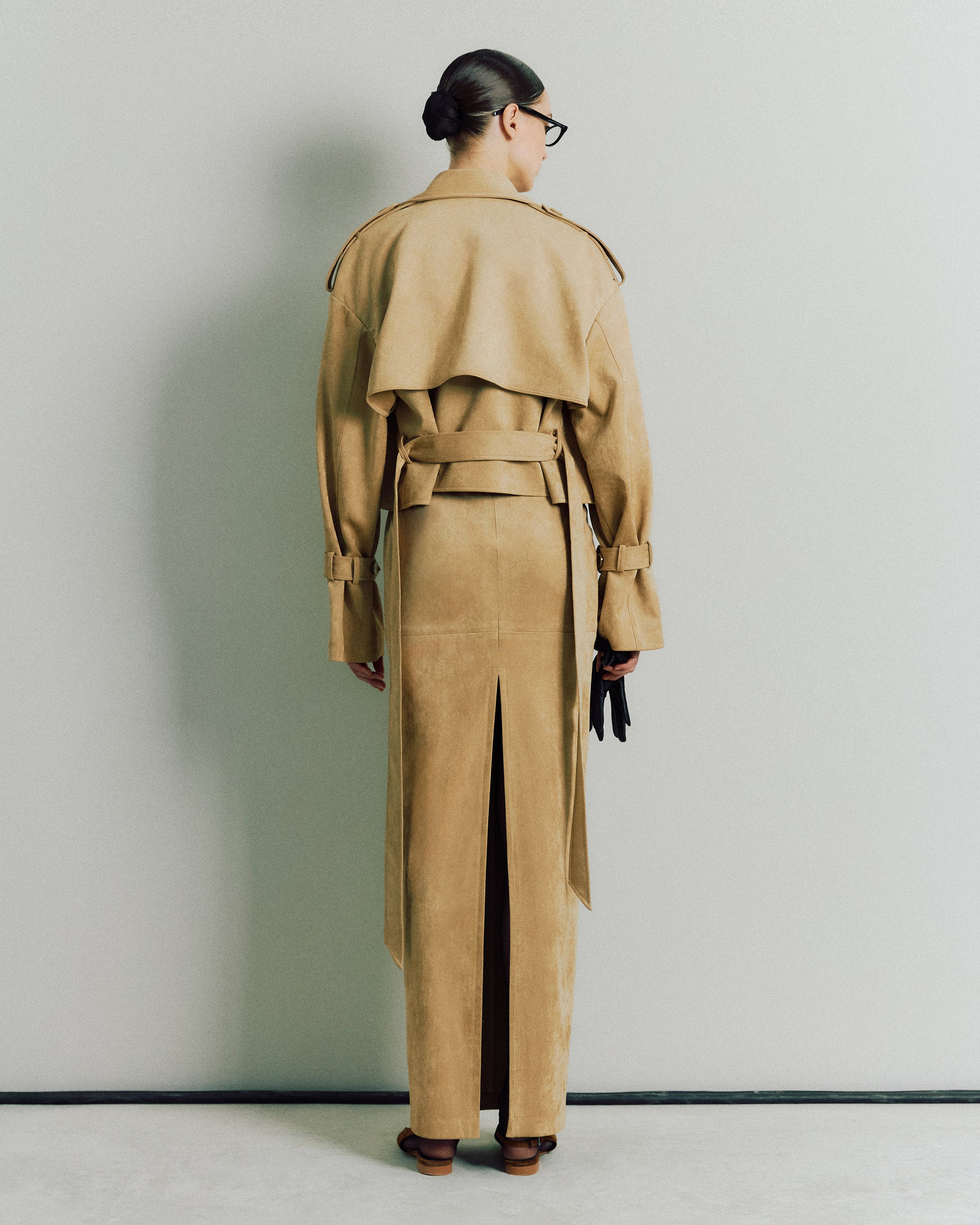 SUEDE OVERSIZE CROPPED TRENCH COAT