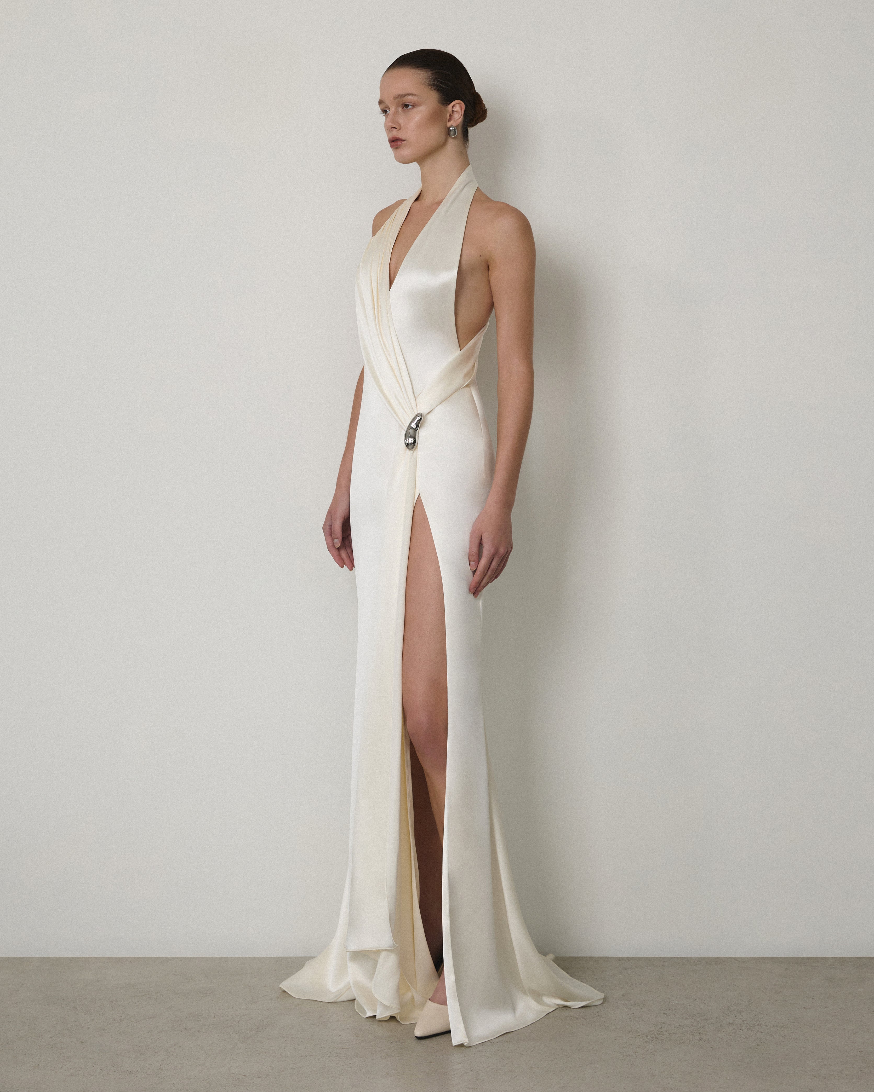 HALTER V-NECK MAXI GOWN