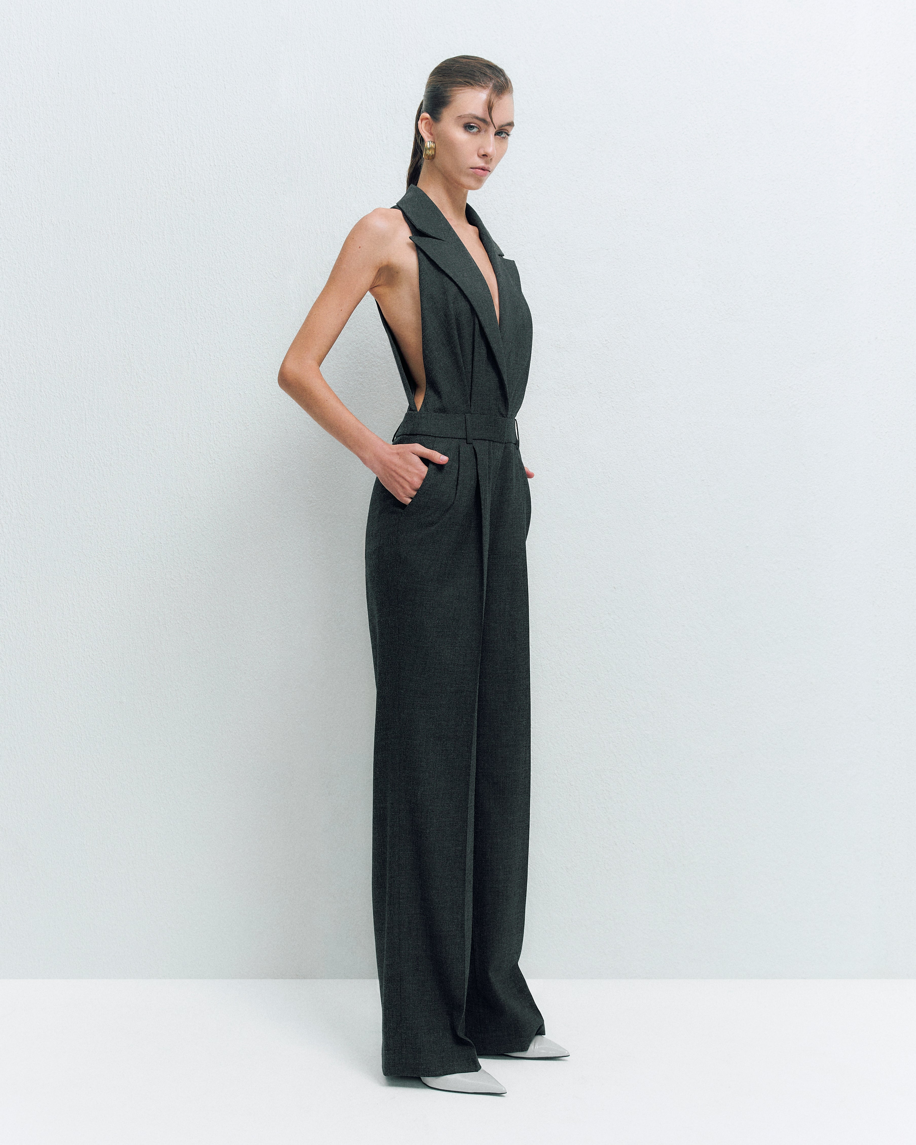NOTCH COLLAR TAILORED JUMPSUIT