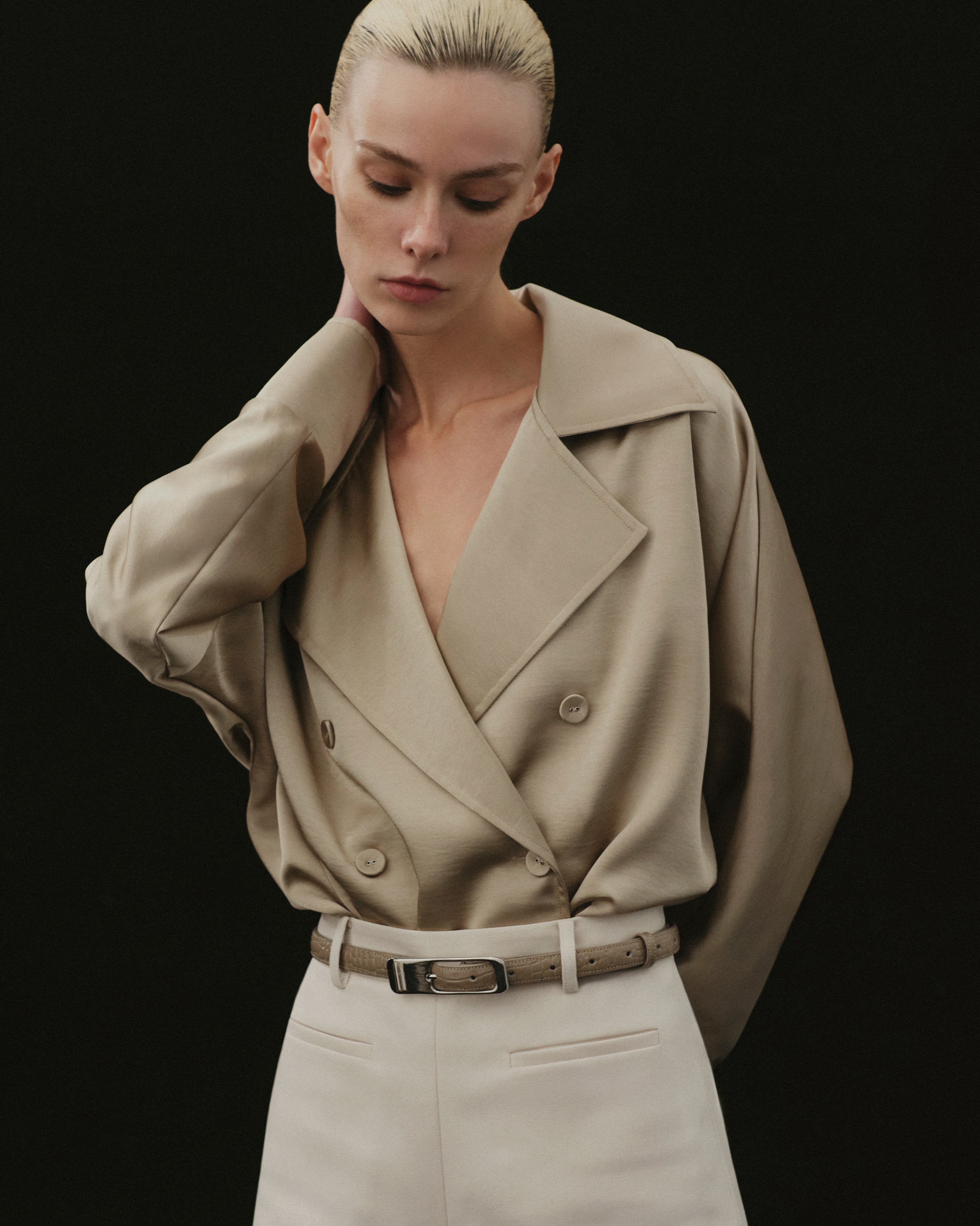 SOFT SATIN DOUBLE-BREASTED BLOUSE