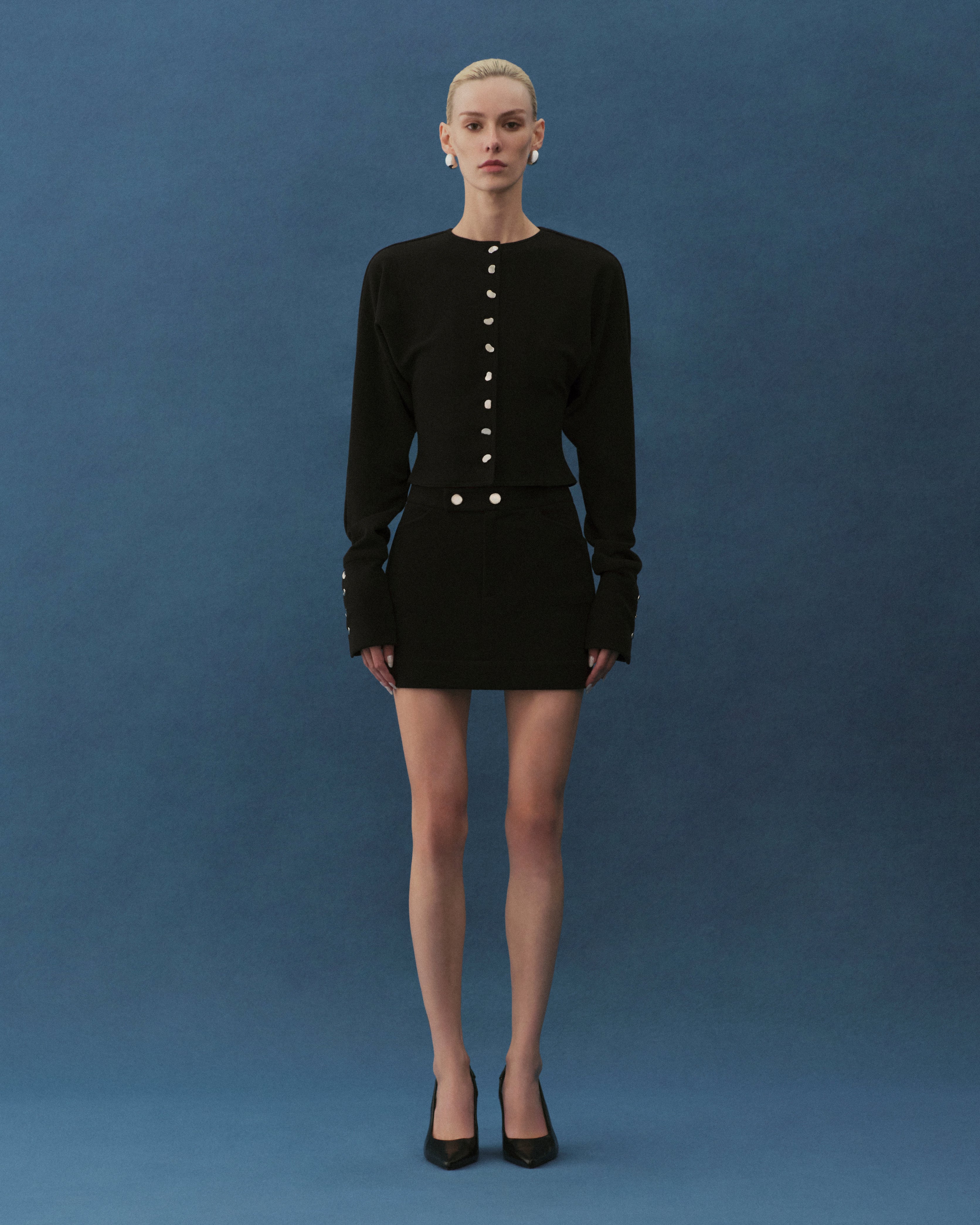 BEAN-BUTTON CARDIGAN