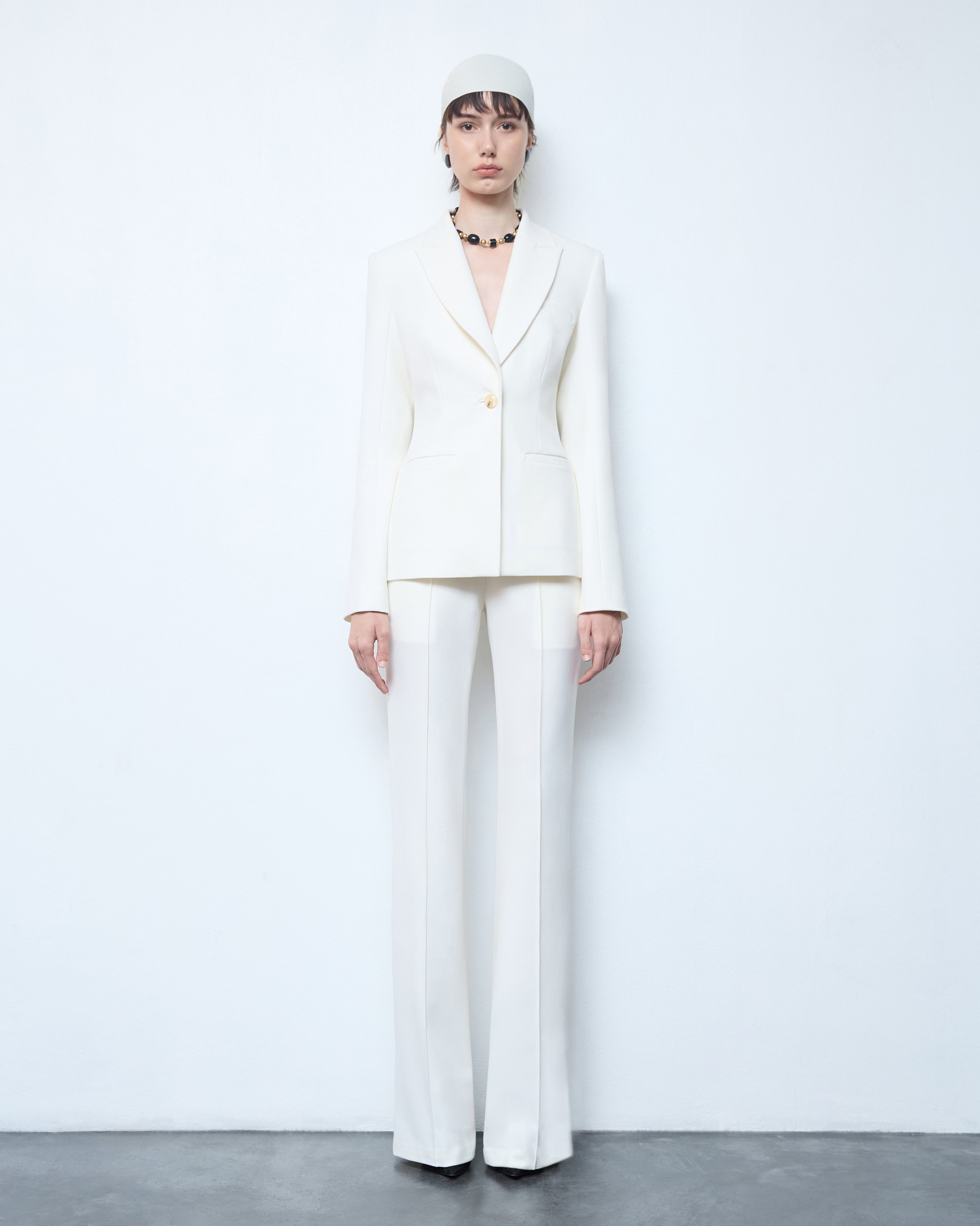 TAILORED FITTED SINGLE BREASTED BLAZER